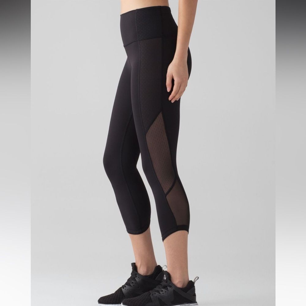 Lululemon Body Con Crop 6